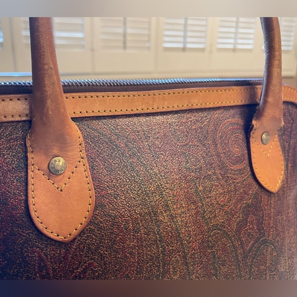 Authentic Vintage Etro Handbag - Picture 2 of 16